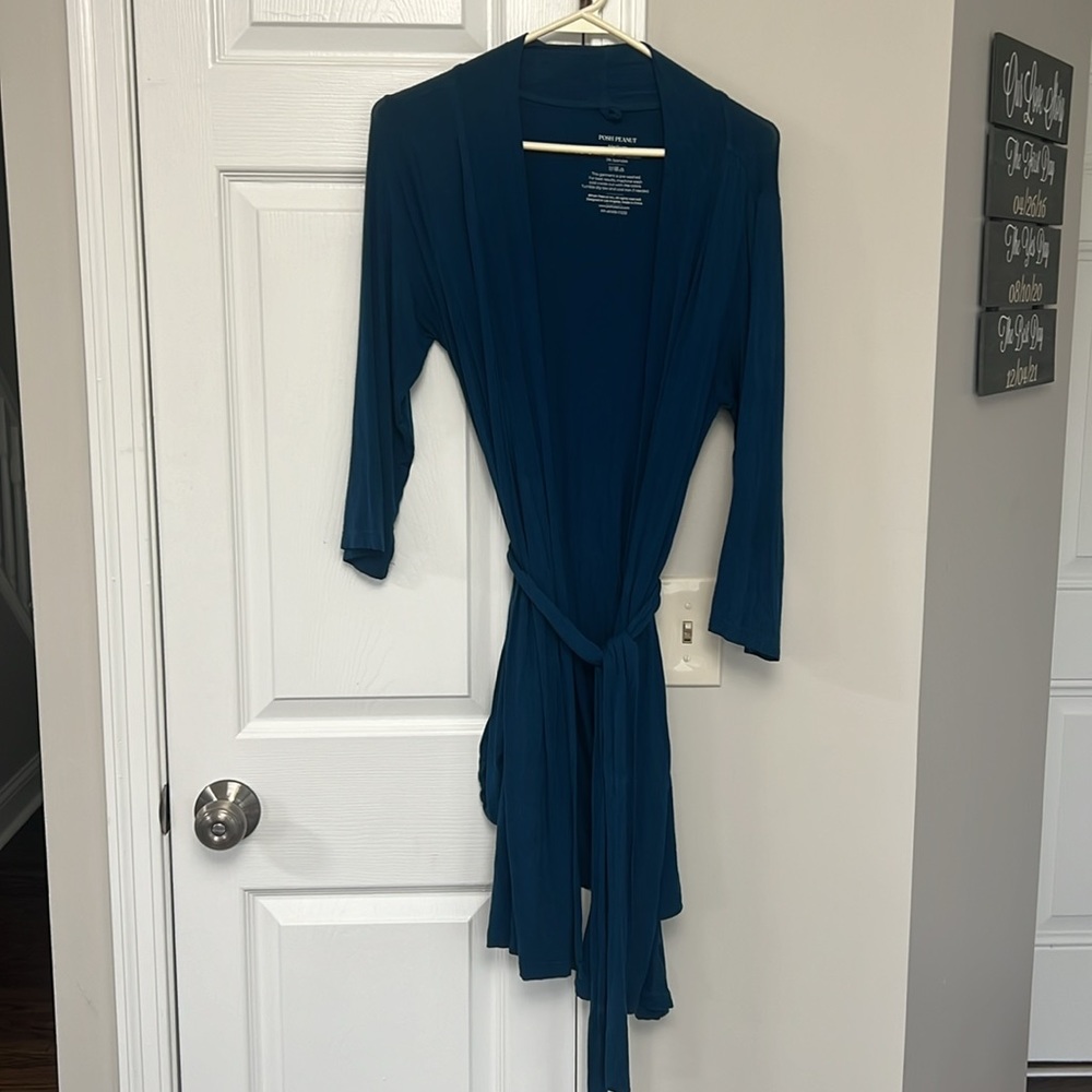 Posh Peanut Bamboo Super Soft Robe - Picture 3 of 11